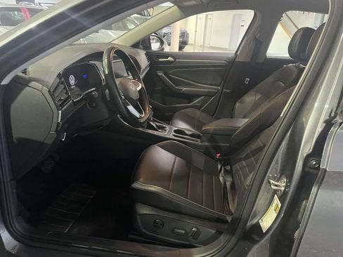 Used 2023 Volkswagen Jetta SE FWD image 16