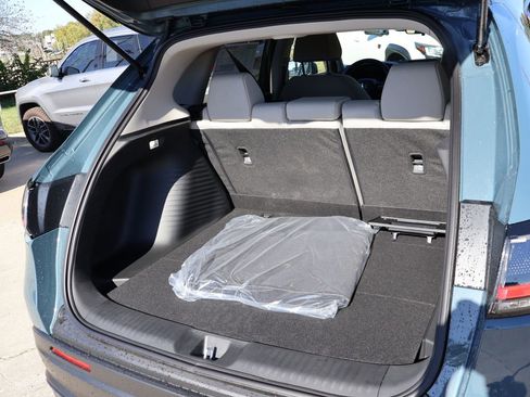 New 2026 Honda HR-V LX image 11