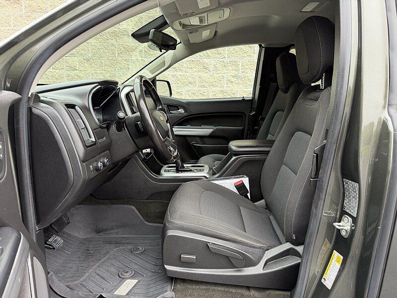 Used 2018 Chevrolet Colorado LT w/ LT Convenience Package AWD/4WD image 14