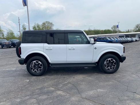 Used 2025 Ford Bronco Outer Banks AWD/4WD image 12
