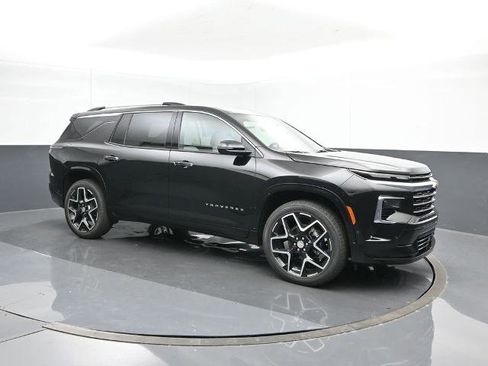 New 2026 Chevrolet Traverse High Country w/ LPO, Floor Liner Package image 7