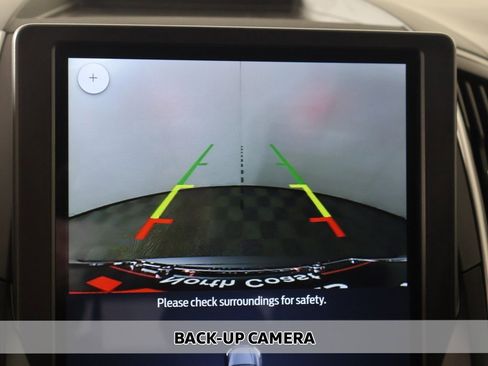 Used 2023 Ford Edge SE w/ Black Appearance Package image 4