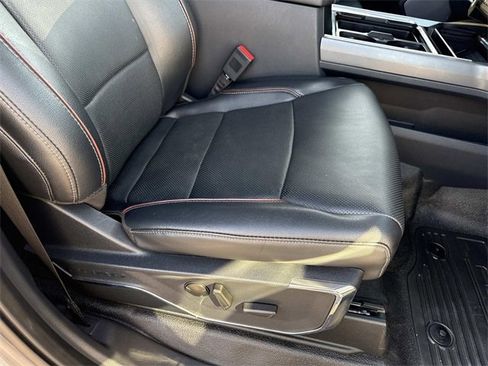 Used 2023 Ford F350 Lariat w/ Chrome Package image 19
