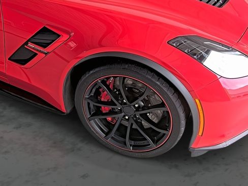 Used 2019 Chevrolet Corvette Grand Sport w/ Carbon Flash Badge Package RWD image 16