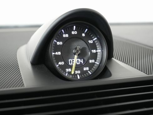 Used 2023 Porsche Panamera 4 Platinum Edition image 26