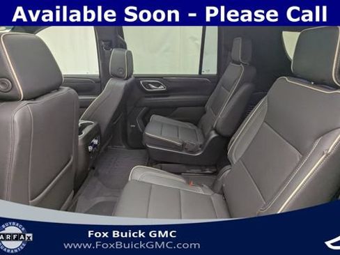 Certified 2023 GMC Yukon XL SLT w/ SLT Premium Package AWD/4WD image 29