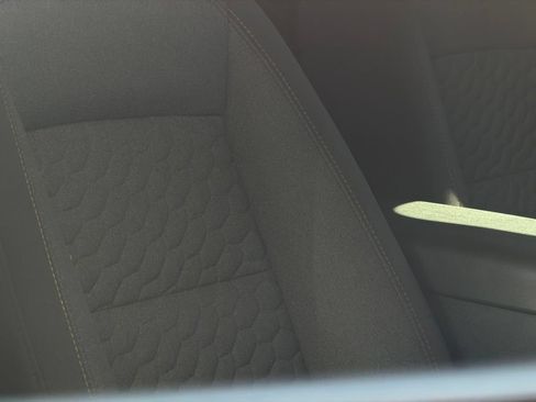 Used 2020 Chevrolet Equinox LT FWD image 37