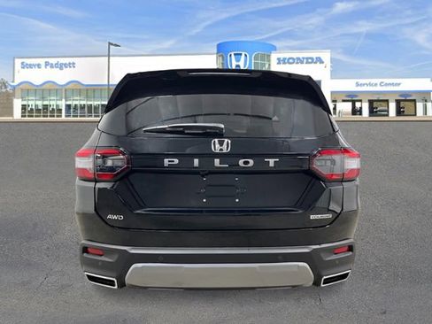 New 2026 Honda Pilot Touring image 5