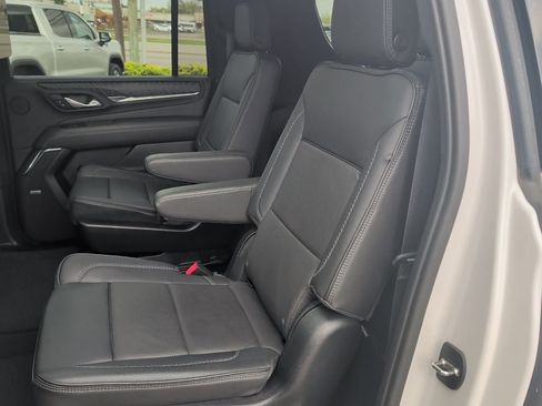 Used 2023 GMC Yukon XL Denali image 15