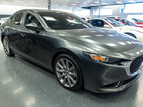Used 2024 MAZDA MAZDA3 s FWD image 4