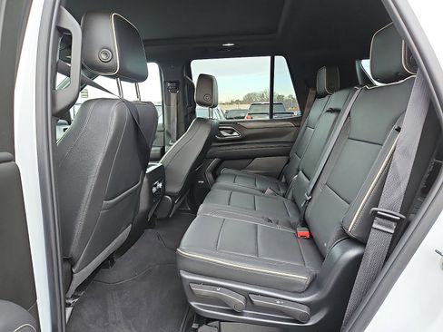 Used 2023 GMC Yukon SLT image 10