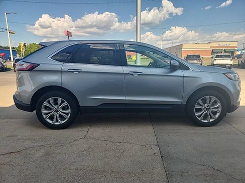 Used 2024 Ford Edge Titanium AWD/4WD image 9
