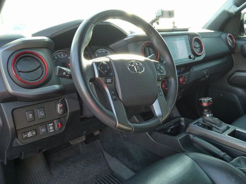 Used 2023 Toyota Tacoma TRD Off-Road w/ TRD Premium Off Road Package AWD/4WD image 24