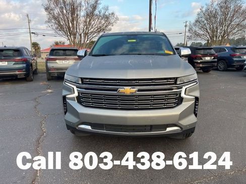 Used 2024 Chevrolet Suburban Premier RWD image 39