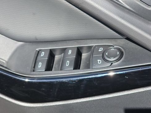 Used 2025 Chevrolet Equinox LT AWD/4WD image 27