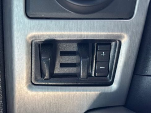 Used 2017 Ford F150 Platinum w/ Equipment Group 701A Luxury RWD image 45