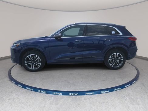 Certified 2025 Audi Q5 Premium w/ Convenience Package AWD/4WD image 8
