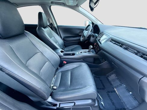 Certified 2021 Honda HR-V EX-L image 31
