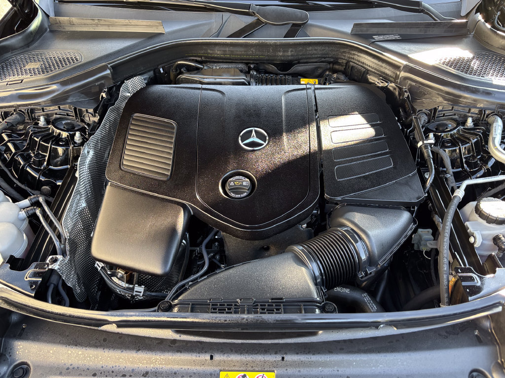 Used 2024 Mercedes-Benz GLC 300 4MATIC image 43