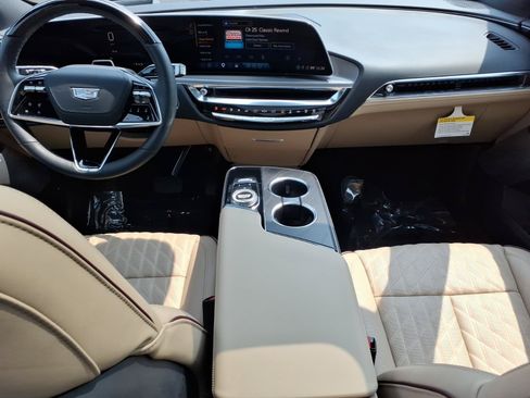 Certified 2024 Cadillac Lyriq Sport w/ Nappa Leather Package AWD/4WD image 18