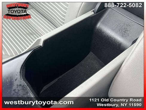 Used 2019 Toyota Camry SE FWD image 31