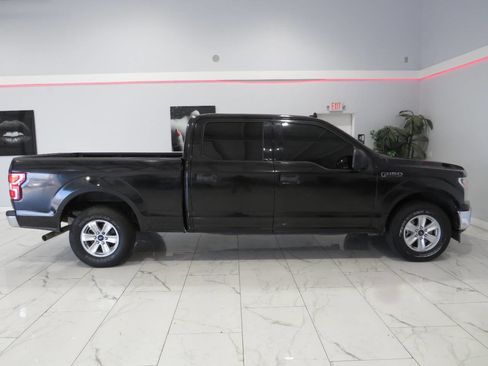 Used 2019 Ford F150 XLT w/ Trailer Tow Package RWD image 2