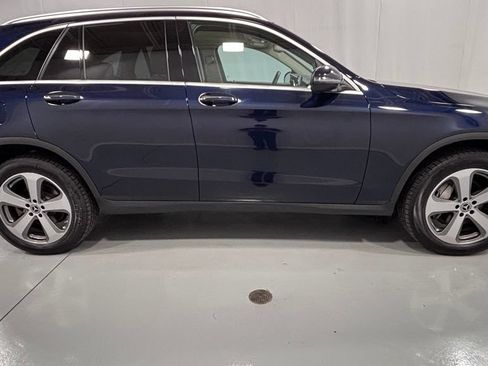 Used 2019 Mercedes-Benz GLC 300 4MATIC image 5