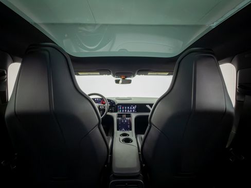Used 2024 Porsche Taycan RWD image 18