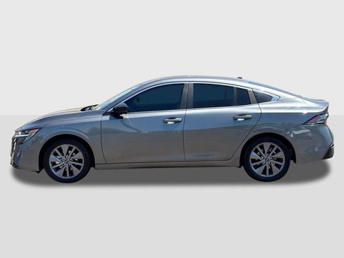 New 2026 Nissan Sentra SL FWD image 2