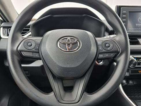 Used 2022 Toyota RAV4 XLE image 28