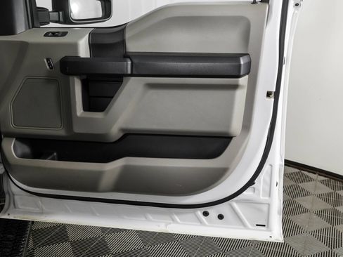 Used 2020 Ford F250 XL w/ Power Equipment Group RWD image 38