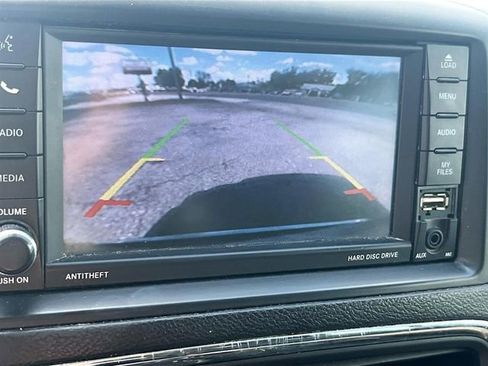 Used 2019 Dodge Grand Caravan SE FWD image 13