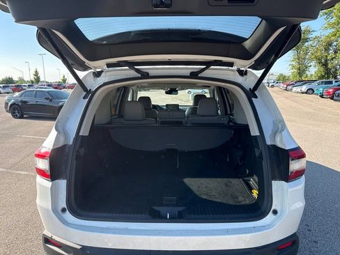 Used 2025 Honda Pilot Elite image 11
