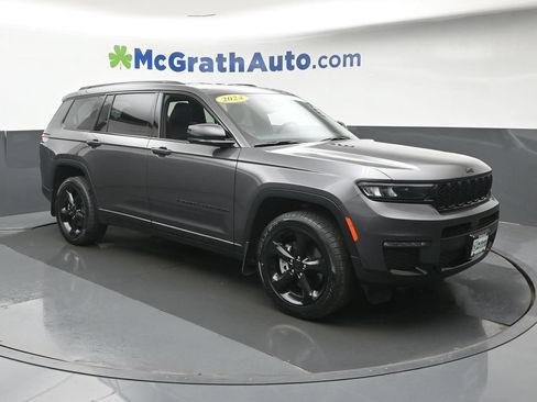 Used 2024 Jeep Grand Cherokee L Limited w/ Black Appearance Package AWD/4WD image 2