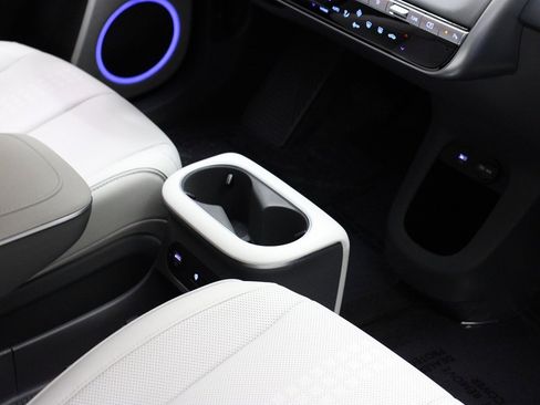 Used 2023 Hyundai Ioniq 5 SEL image 23