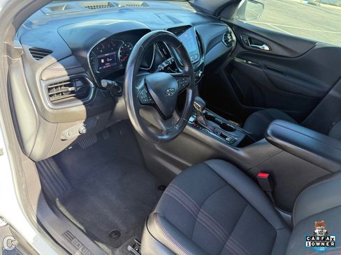 Certified 2022 Chevrolet Equinox RS w/ Infotainment Package image 19