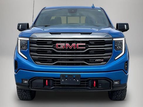Used 2022 GMC Sierra 1500 AT4 w/ AT4 Preferred Package image 3