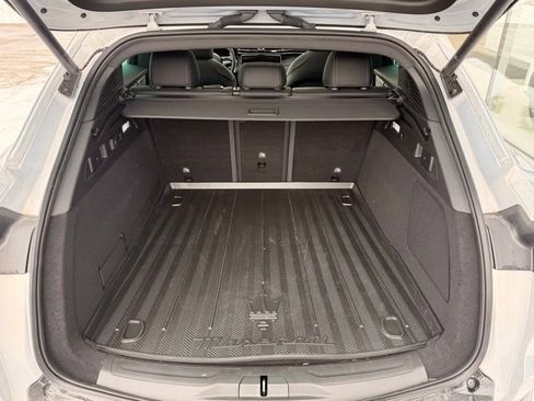 Used 2025 Maserati Grecale Modena image 6