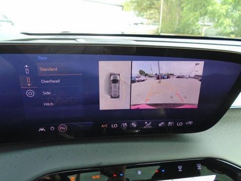 Certified 2025 Buick Enclave Avenir w/ Super Cruise Package AWD/4WD image 14
