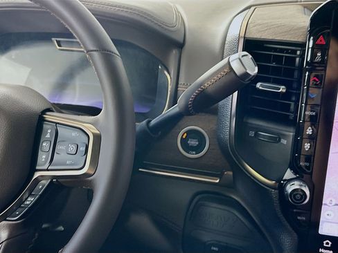 New 2026 RAM 2500 Limited AWD/4WD image 12