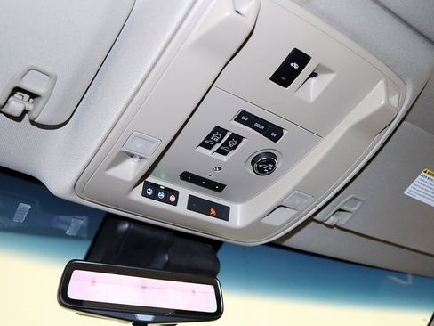 Used 2019 Cadillac Escalade Premium Luxury image 26