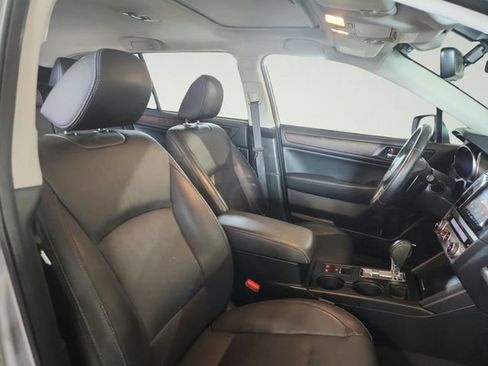 Used 2017 Subaru Outback 2.5i Limited AWD/4WD image 24