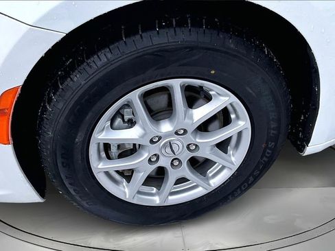 Used 2022 Chrysler Pacifica Touring-L image 30