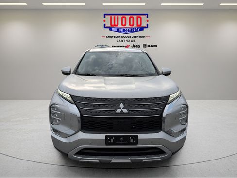 Used 2024 Mitsubishi Outlander AWD image 8