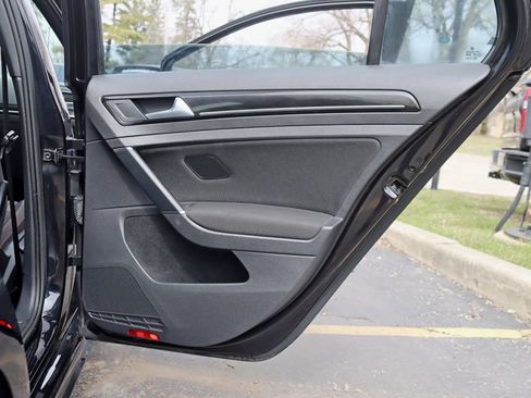 Used 2017 Volkswagen GTI Sport image 35