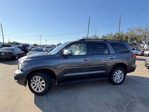 Used 2011 Toyota Sequoia Platinum image 8