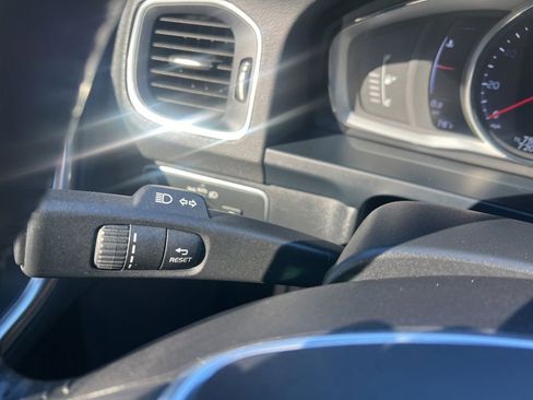 Used 2016 Volvo S60 T5 Premier w/ Convenience Package image 38