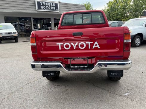 Used 1993 Toyota Pickup Deluxe AWD/4WD image 63