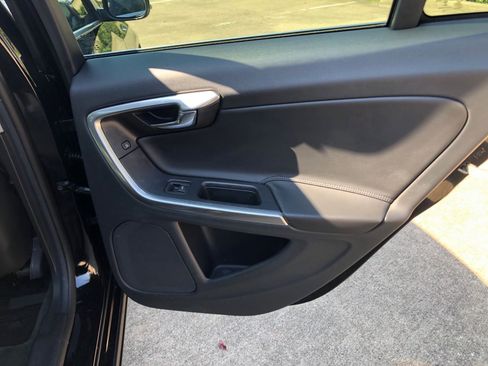 Used 2016 Volvo S60 T5 Premier image 19
