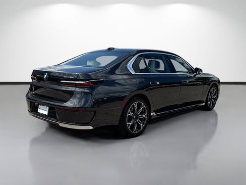 New 2026 BMW i7 eDrive50 w/ Premium Package image 3